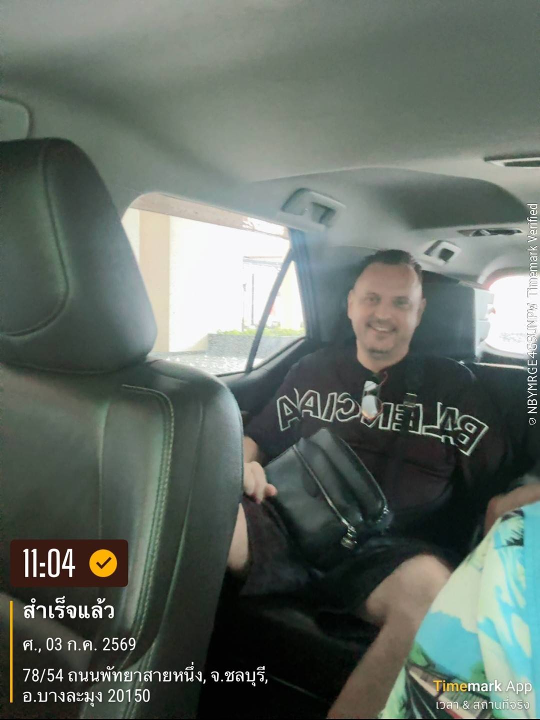 SeaU Taxi Pattaya customer pickup 8